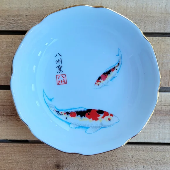Vintage Japanese Flower-Shaped Bowl With Koi Fish Gold Trim Marked Hasshu-Gama - Picture 11 of 16